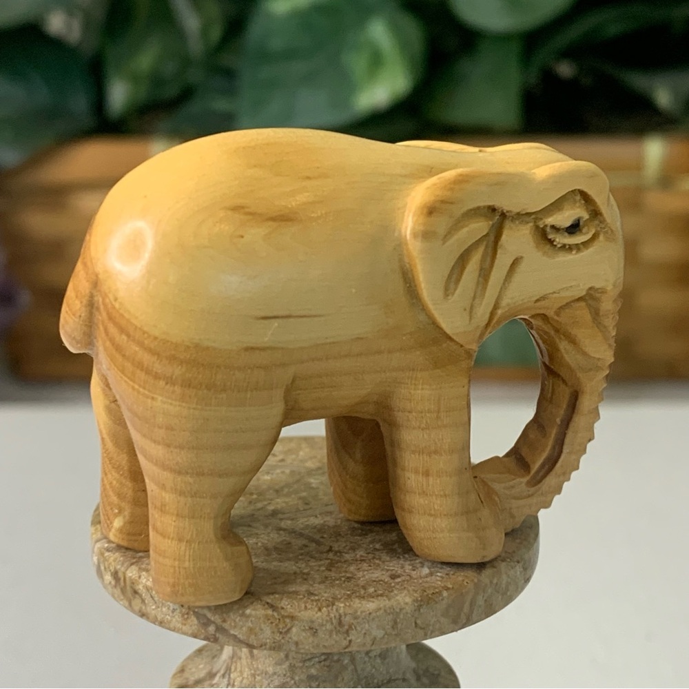 Vintage Boxwood Elephant Netsuke Hand Carved Wood Wild Animal Figurine Carving - Picture 8 of 11
